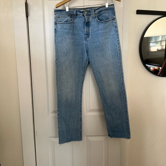 Levi's Wedgie Straight Ankle Jeans - Size 31 Mid Wash - Picture 1 of 5